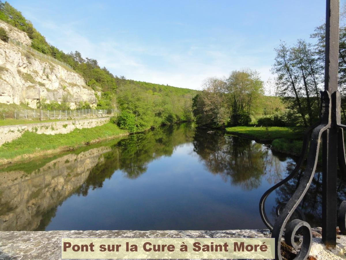 La Roche Du Moulin Villa Saint-More Exteriör bild